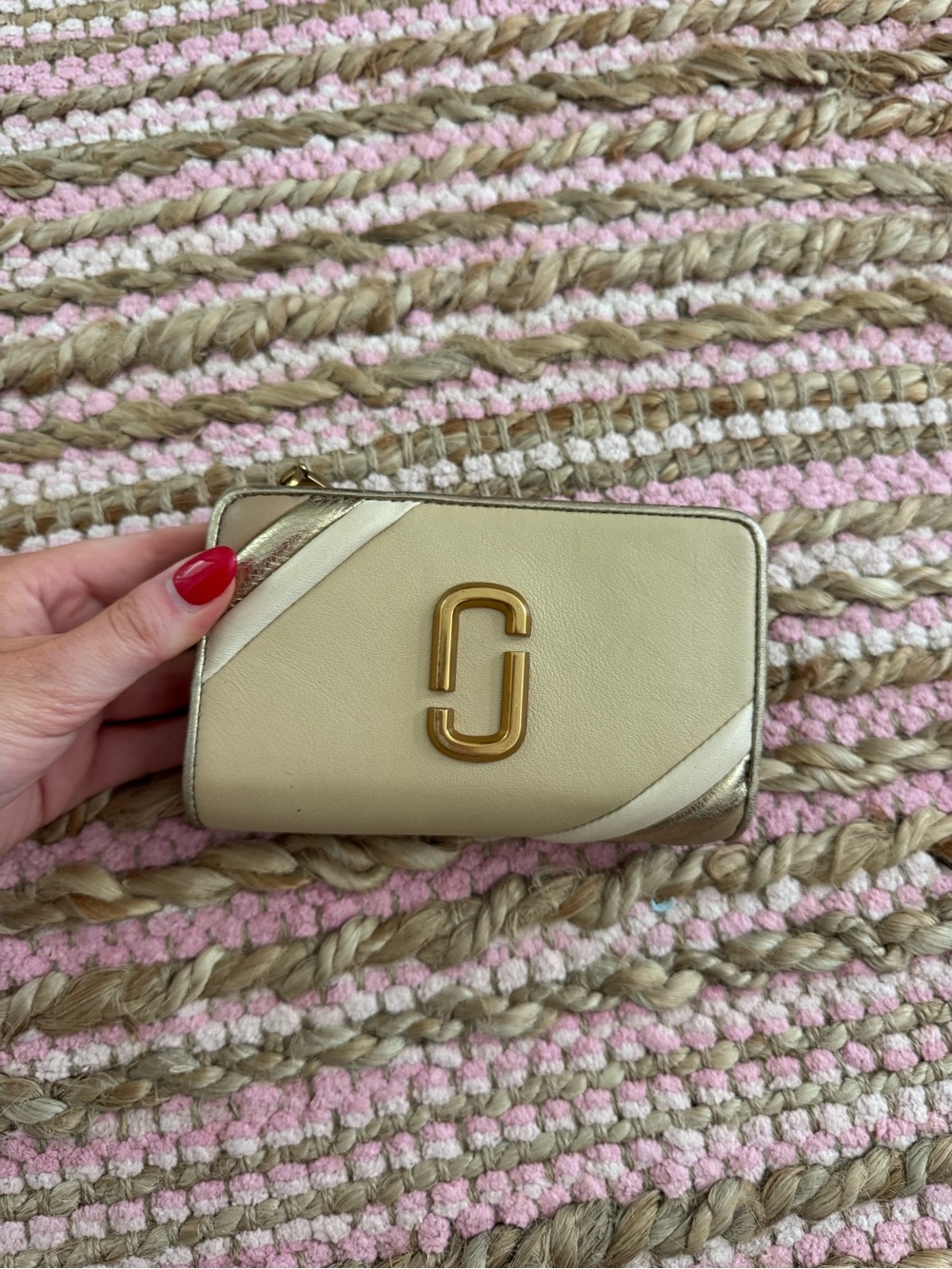 Marc Jacobs The Glam Shot Shiny Compact Wallet
